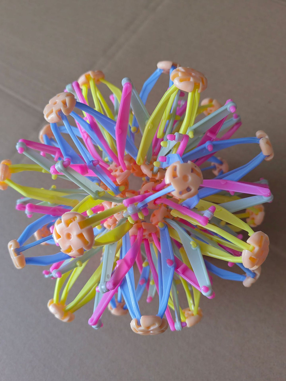 Magic Retractable Flower Ball Toy